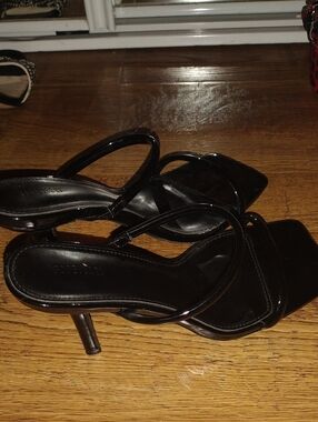 Forever 21 Black Strappy Square-Toe Heeled Sandals